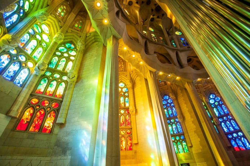 Barcelona: Sagrada Familia Entry Ticket with Audio Guide