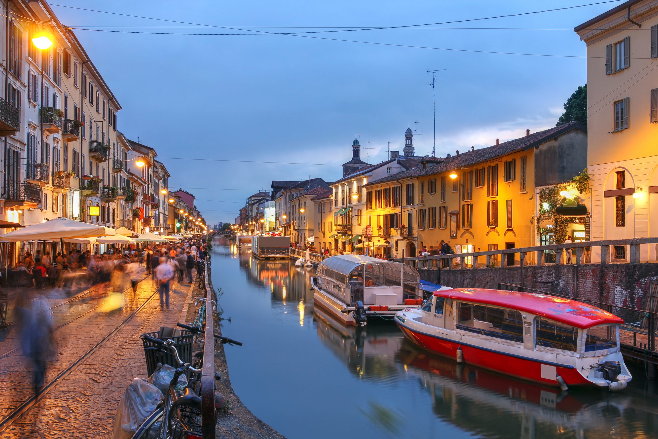 Evening,Scene,Along,The,Naviglio,Grande,Canal,In,Milan,,Italy.